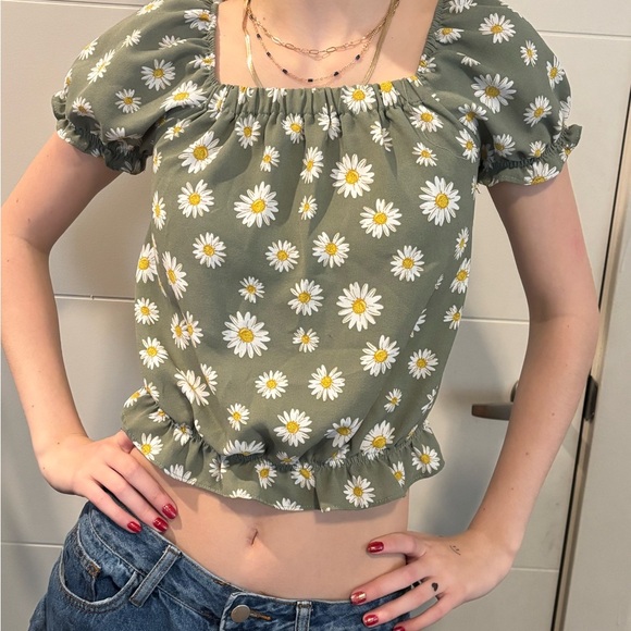 Floral Green Puff Sleeve Top - Picture 1 of 1